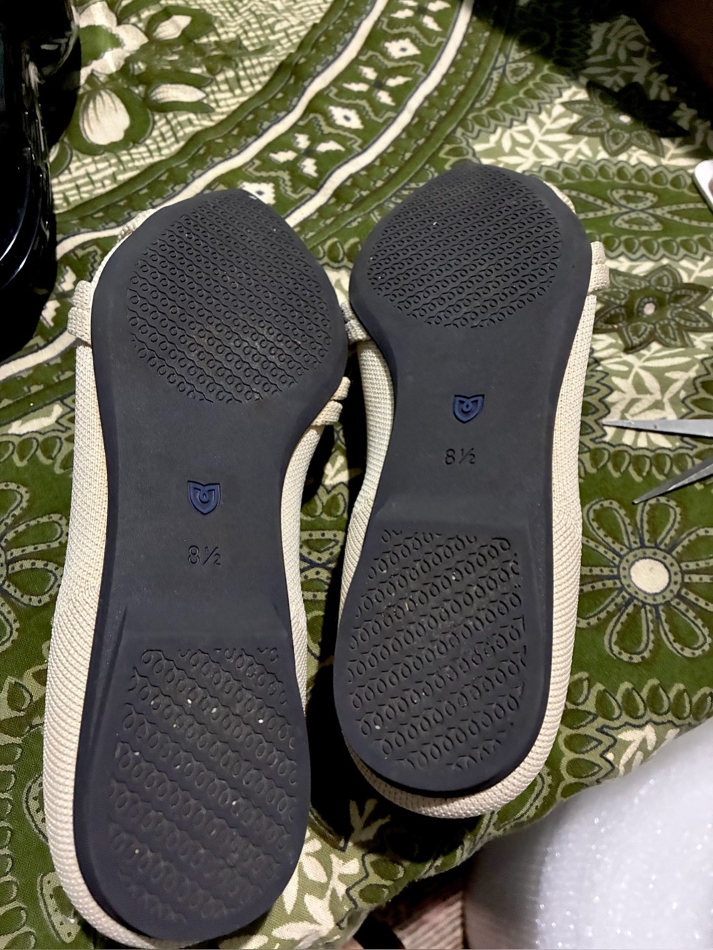 Rothy’s “The Knot 2” size 8.5 US, conch cream w/Blue Back SlipOns. EC. Not worn - Picture 4 of 11